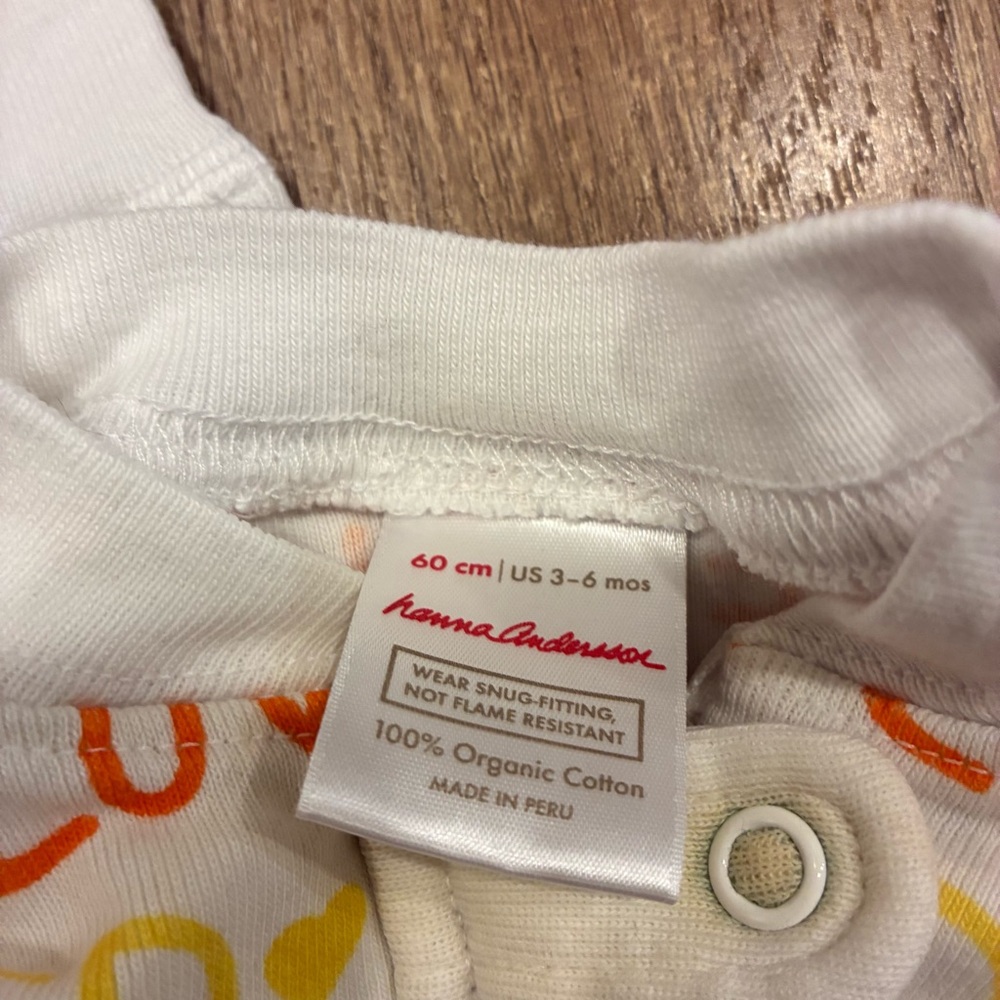 Hanna Andersson Multicolor 'Loved' Print Kids Footie - Picture 2 of 3